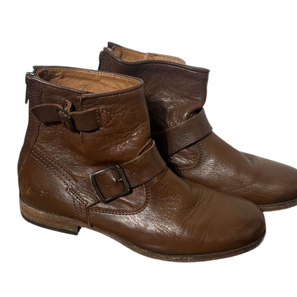 Frye women’s 7 Tyler engineer ankle boots brown leather zip back